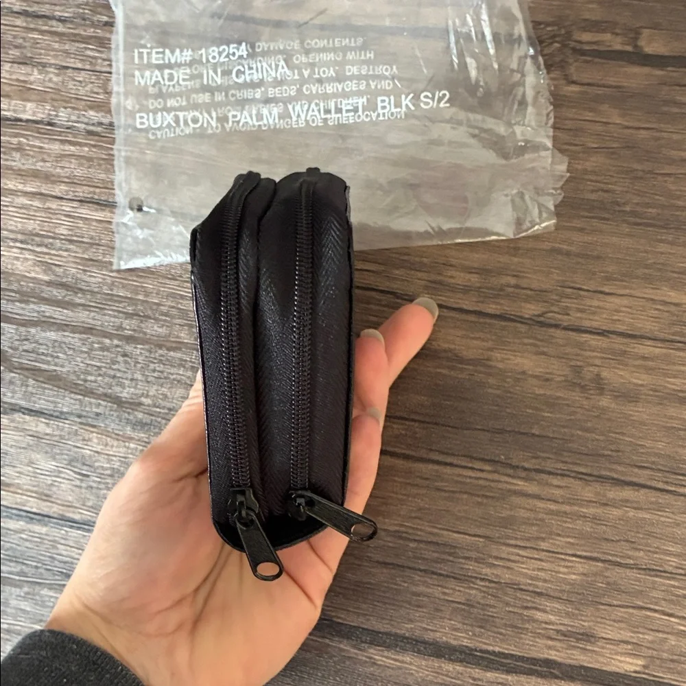 Buxton Black Leather Zip Card & Key Holder